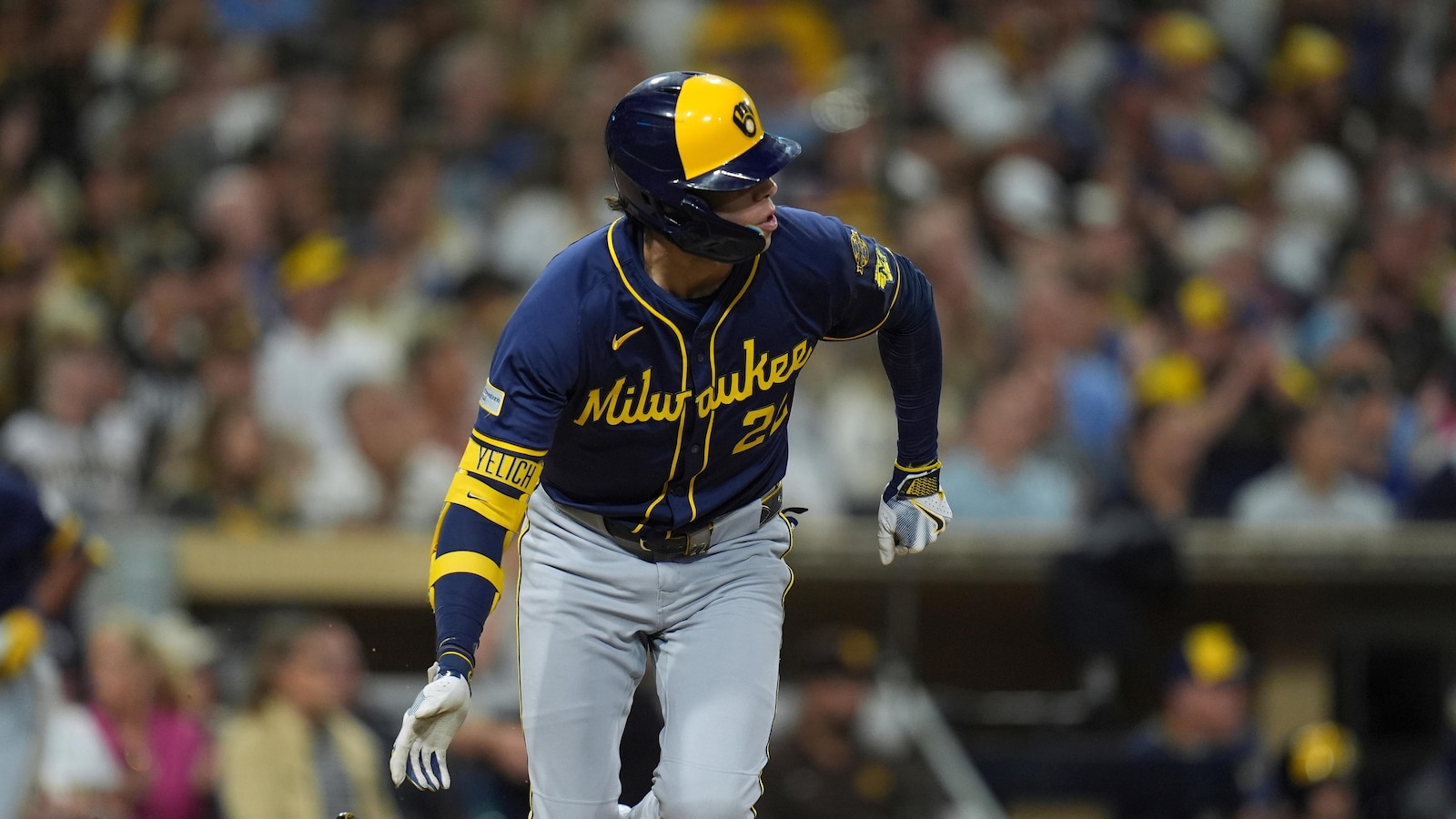 Fermin’s 11th-inning single sends the Padres into the playoffs with 5-4 win over the Brewers