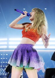 Taylor Swift Wears Kansas City Chiefs Colors During European Eras Tour Taylor Swift Wears Kansas City Chiefs Colors During European Eras Tour