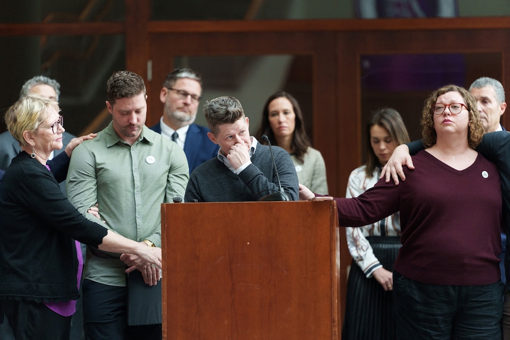 PHOTO: Becca Good, partner of Renee Good, reacts during a press conference in Minneapolis, Minnesota, October 1, 2026.