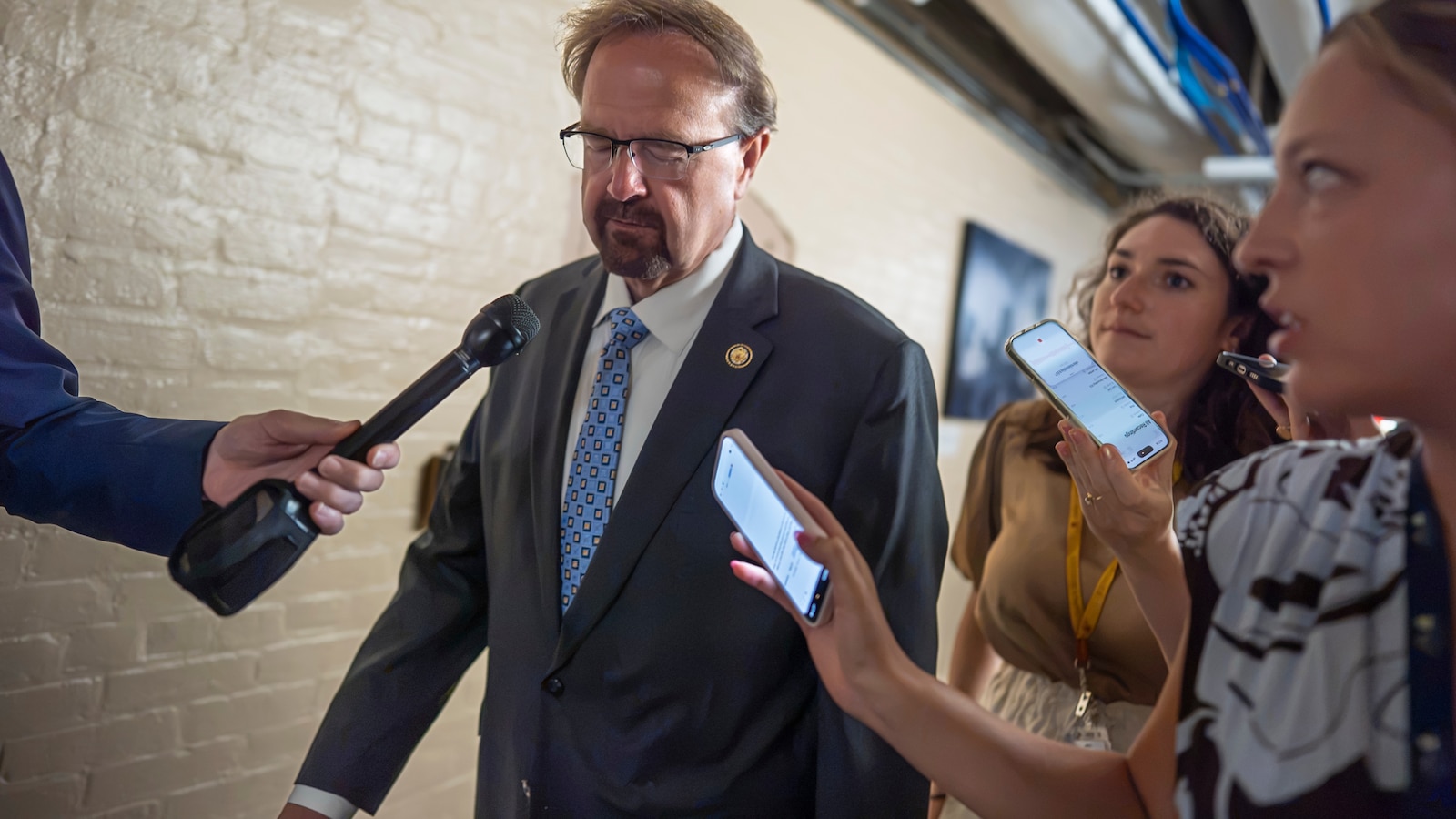Photo: Abcnews Rep. Chuck Edwards Censured by House Over Inappropriate Conduct Toward Staff