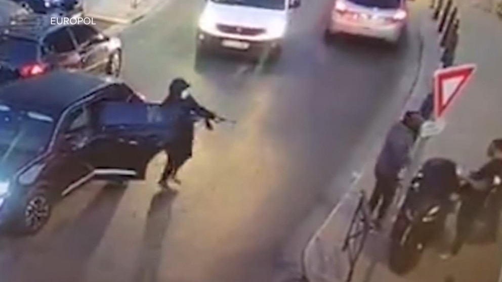 WATCH:  Police issue warning over criminal groups recruiting teens for violent crimes