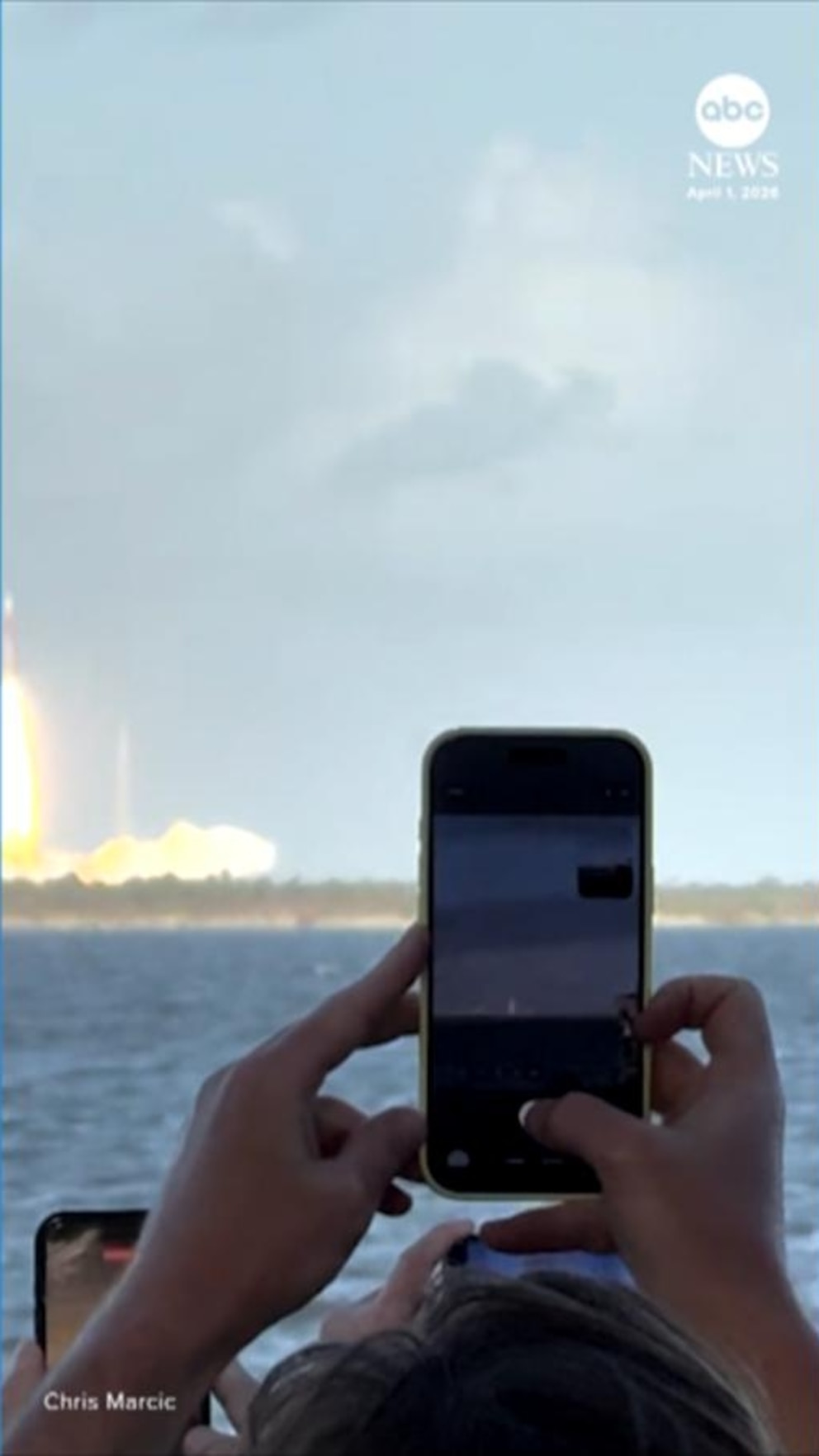 Video Crowd cheers Artemis II launch in Florida