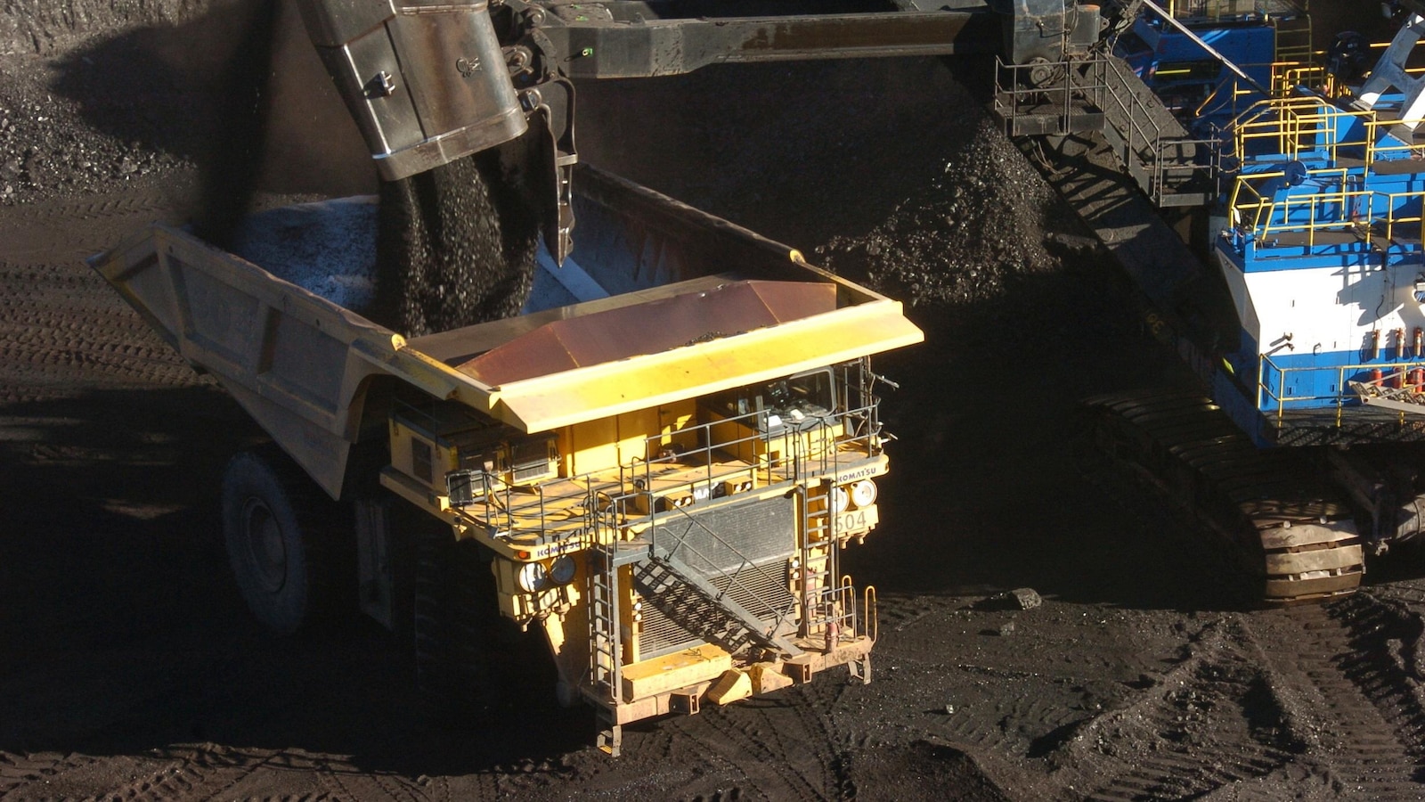 Trump efforts to help US coal undercut by export drop during trade war