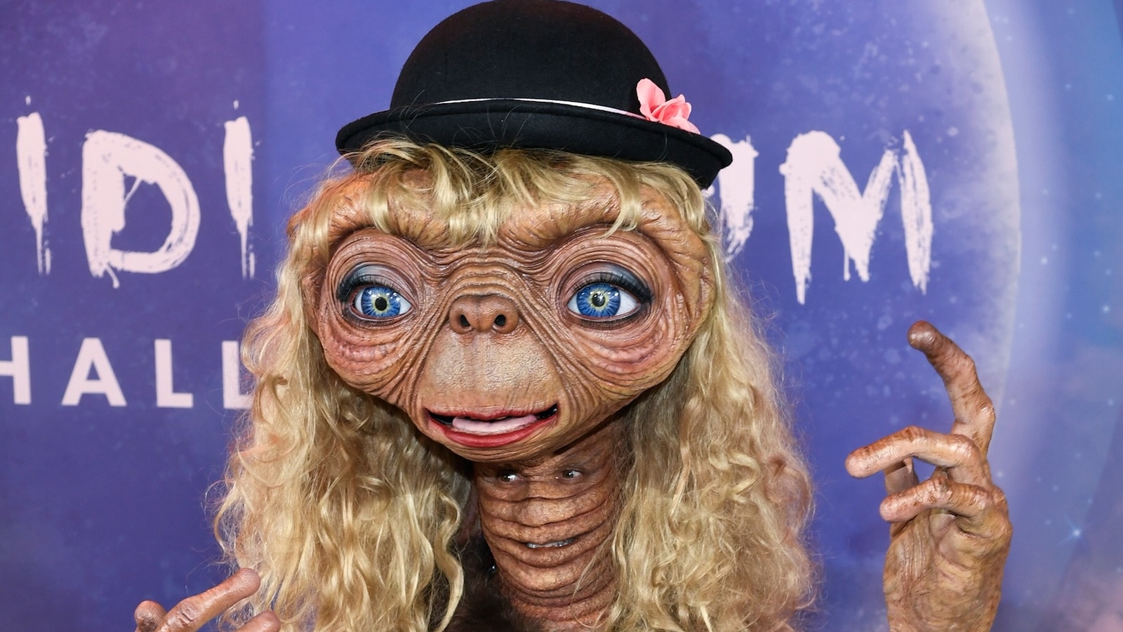 Heidi Klum wows as E.T. at her 2024 Halloween party - ABC News