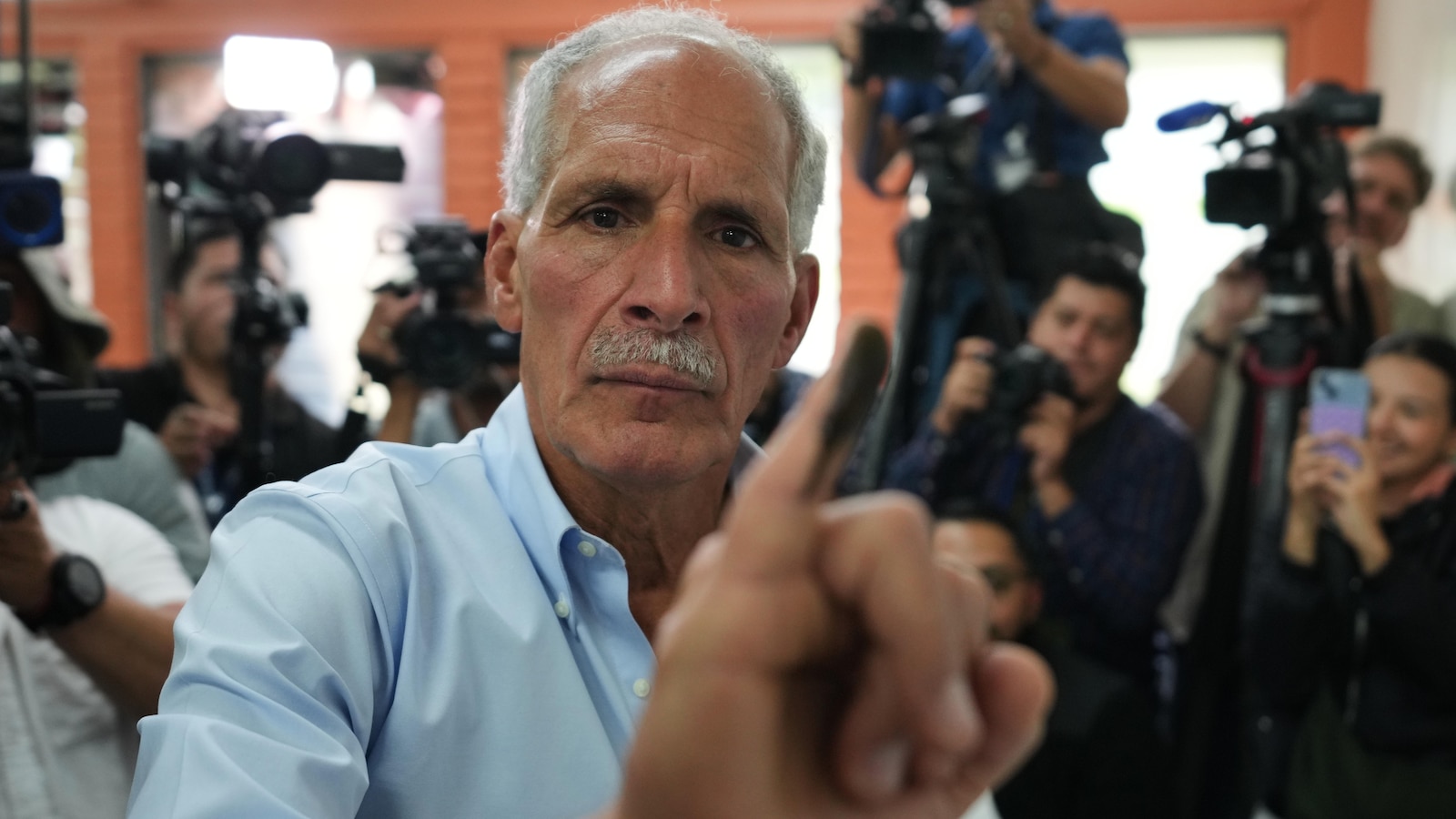  Conservatives ahead of governing party in Honduras presidential vote, early results show