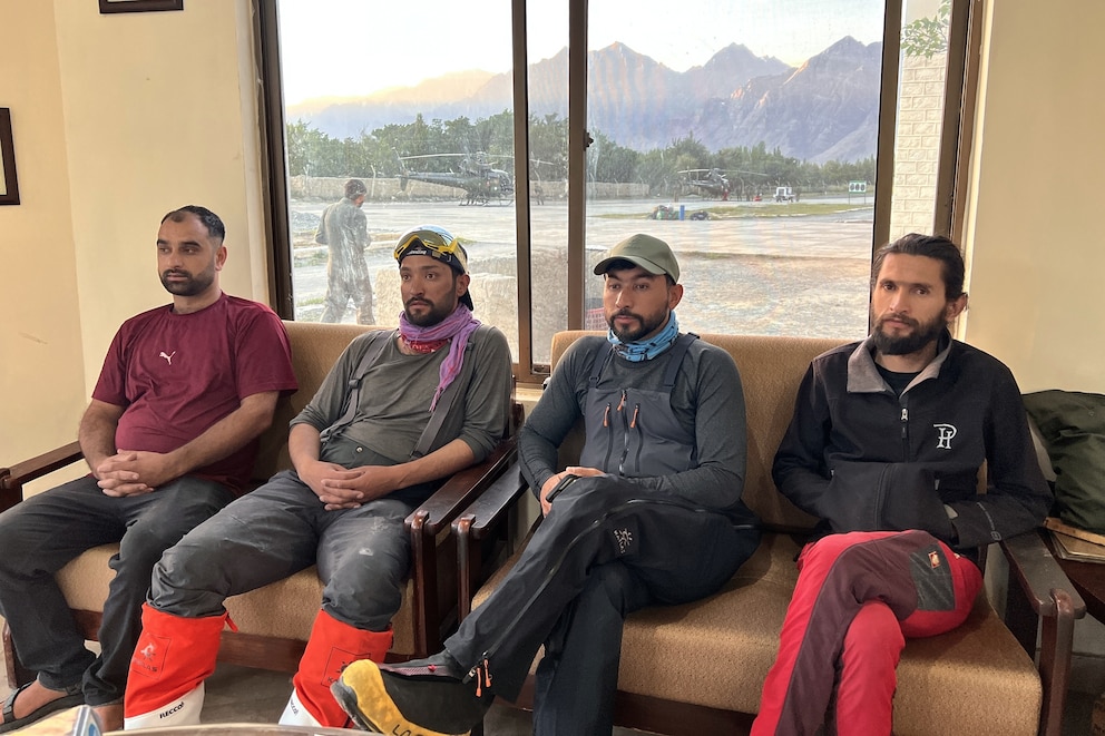 PHOTO: Pakistan Mountaineers Missing