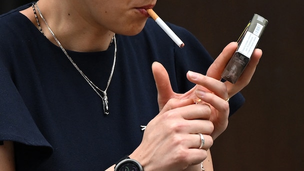 UK set to ban smoking products for those born after 2008