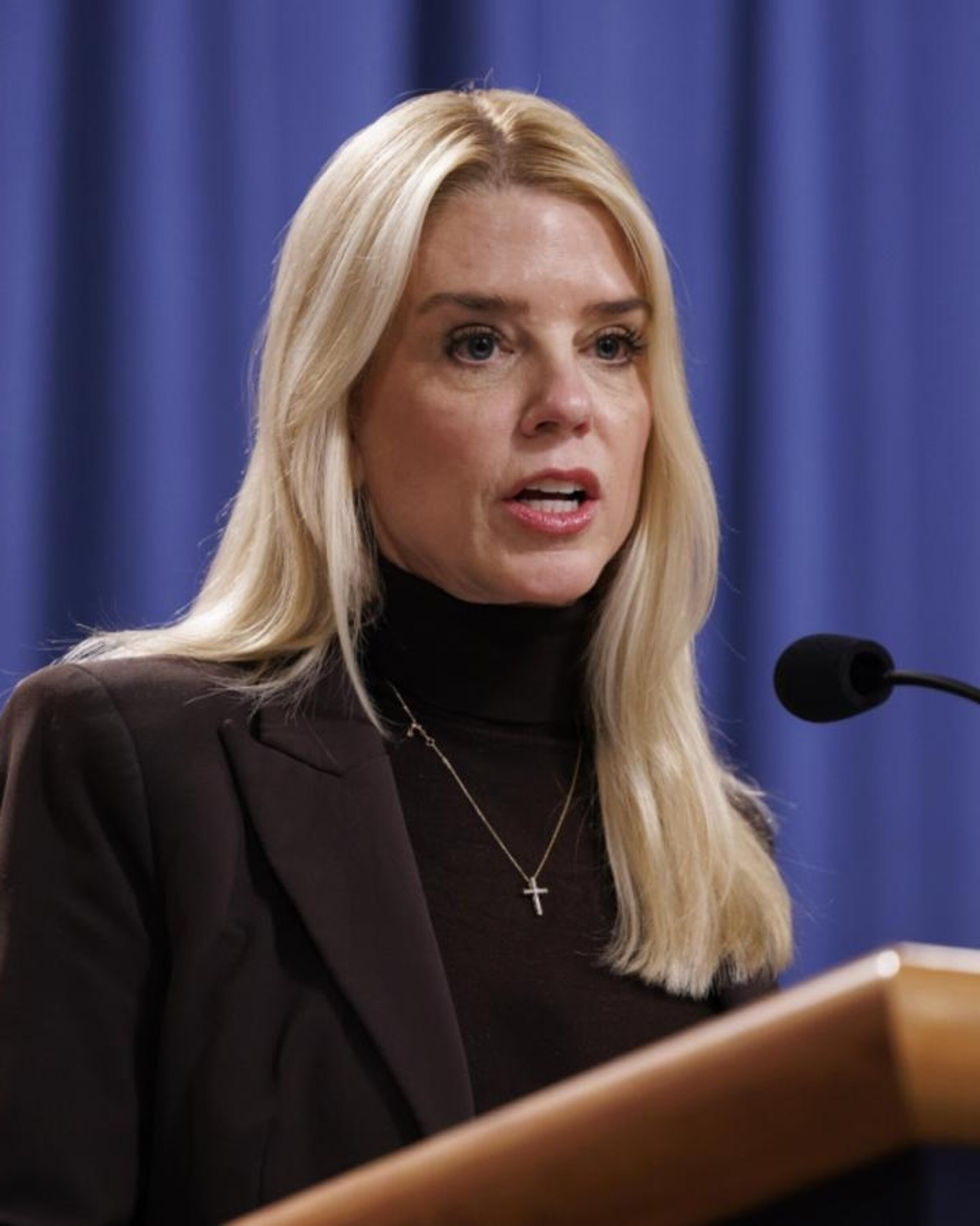 Video House Oversight says Pam Bondi refuses to testify about