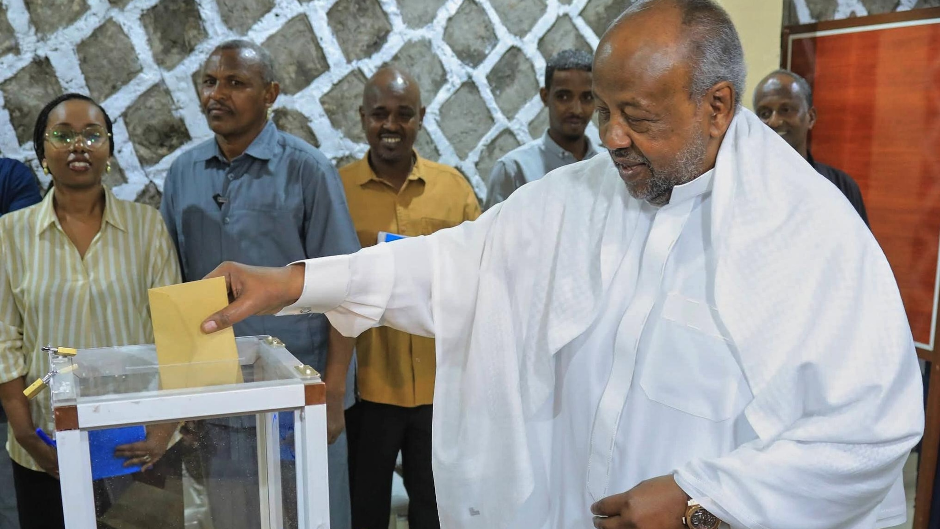 Djibouti President Ismaïl Omar Guelleh is reelected for a sixth term