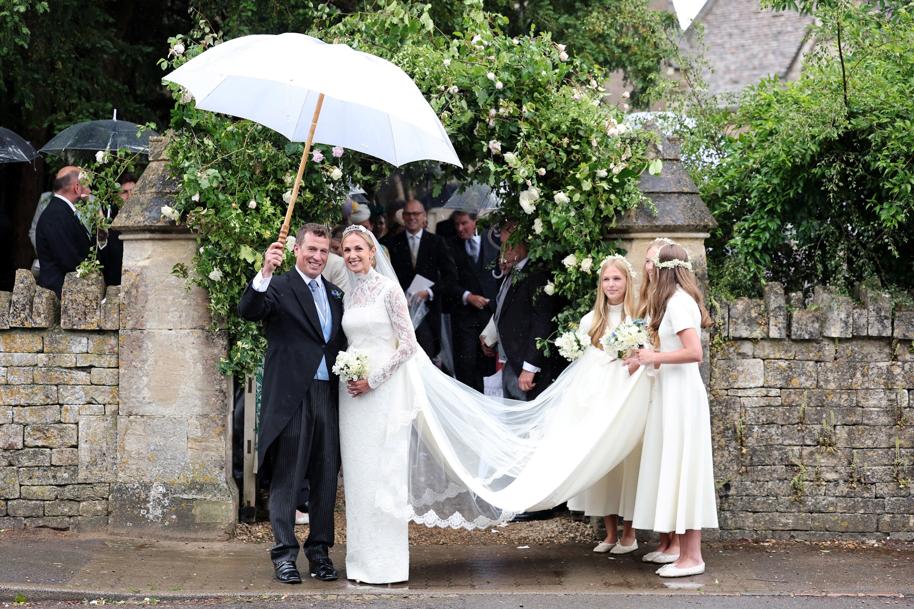 king-charles-nephew-peter-phillips-marries-harriet-sperling-in-royal
