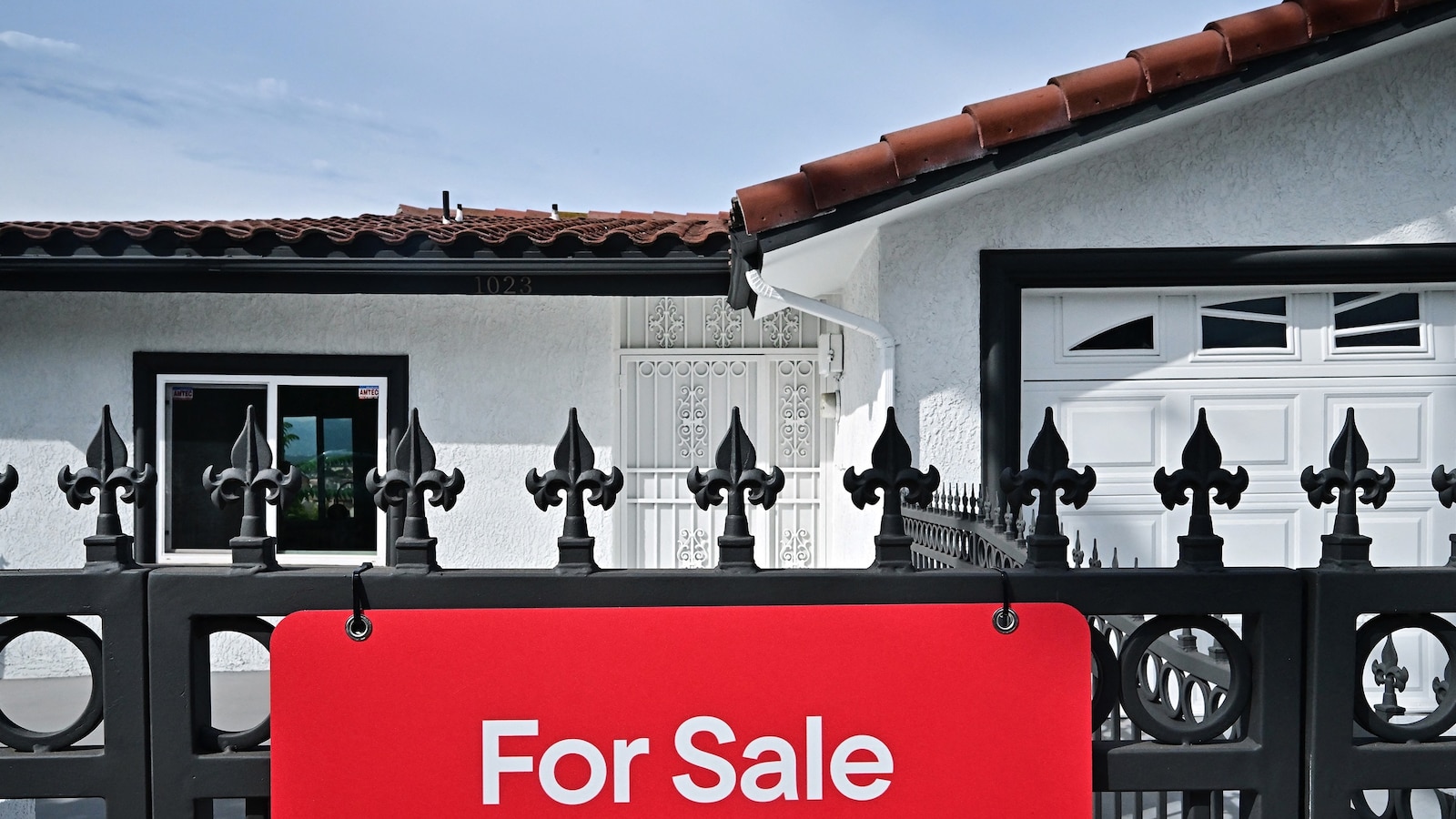 Could Trump bring down home prices by banning Wall Street ownership?