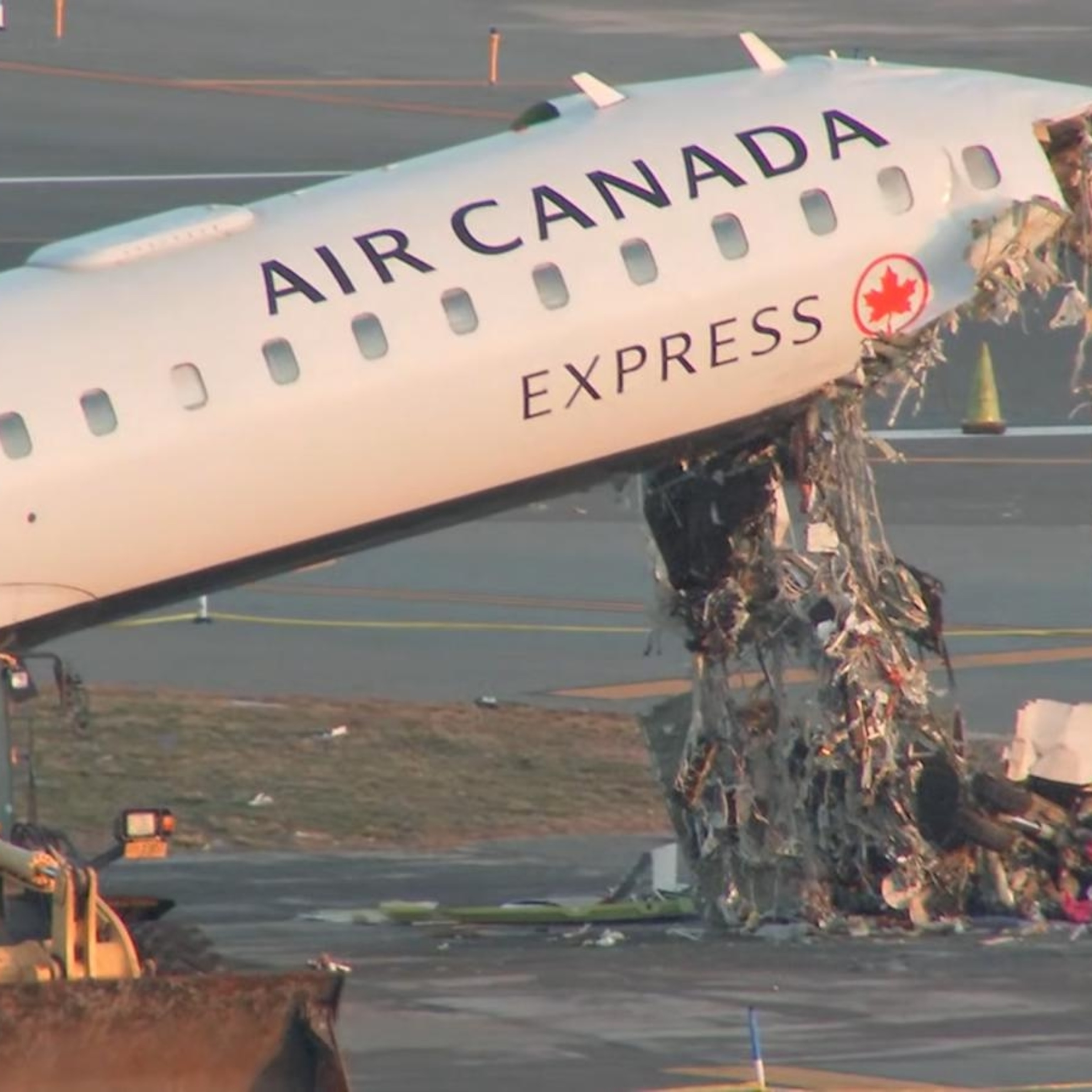 Video NTSB reveals new details in deadly plane collision - ABC News