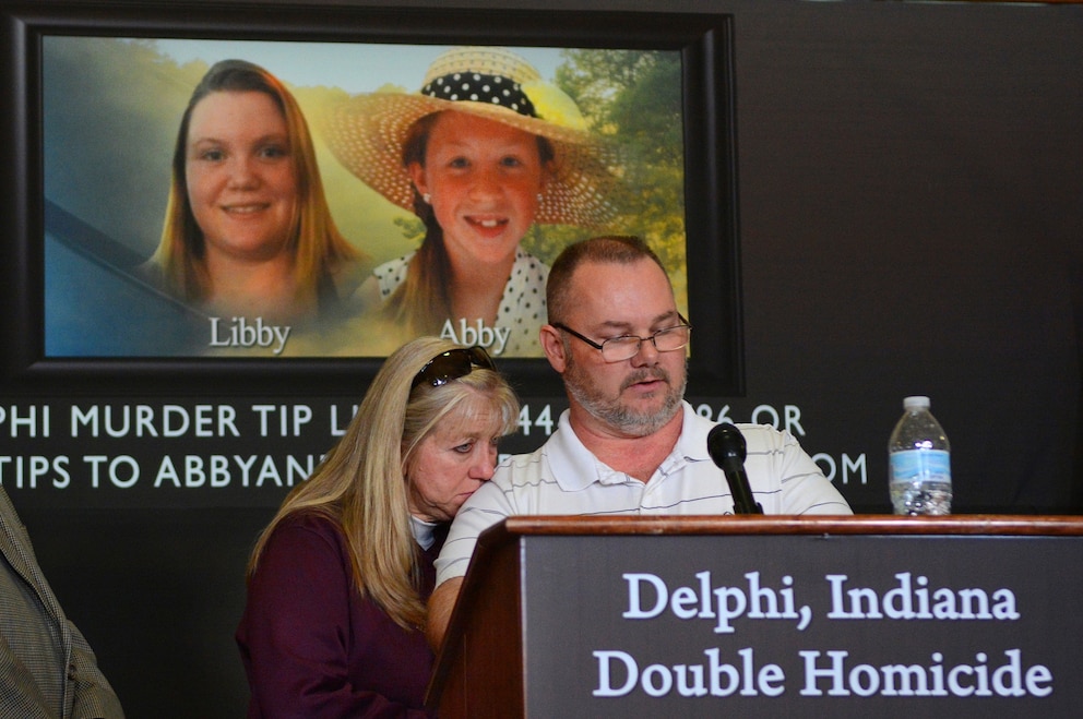 PHOTO: Grandparents of victim Libby German, Becky Patty and her husband Mike Patty, speak during a news conference, March 9, 2017, at Carroll County Courthouse in Delphi, Ind.