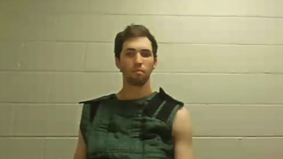 Tyler Robinson said he killed Charlie Kirk because he 'spreads too much  hate': Officials - ABC News
