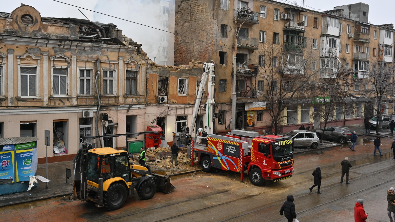 Руски дронове убиха 1 и раниха деца в Украйна, докато Зеленски настоява за по-бърза дипломация