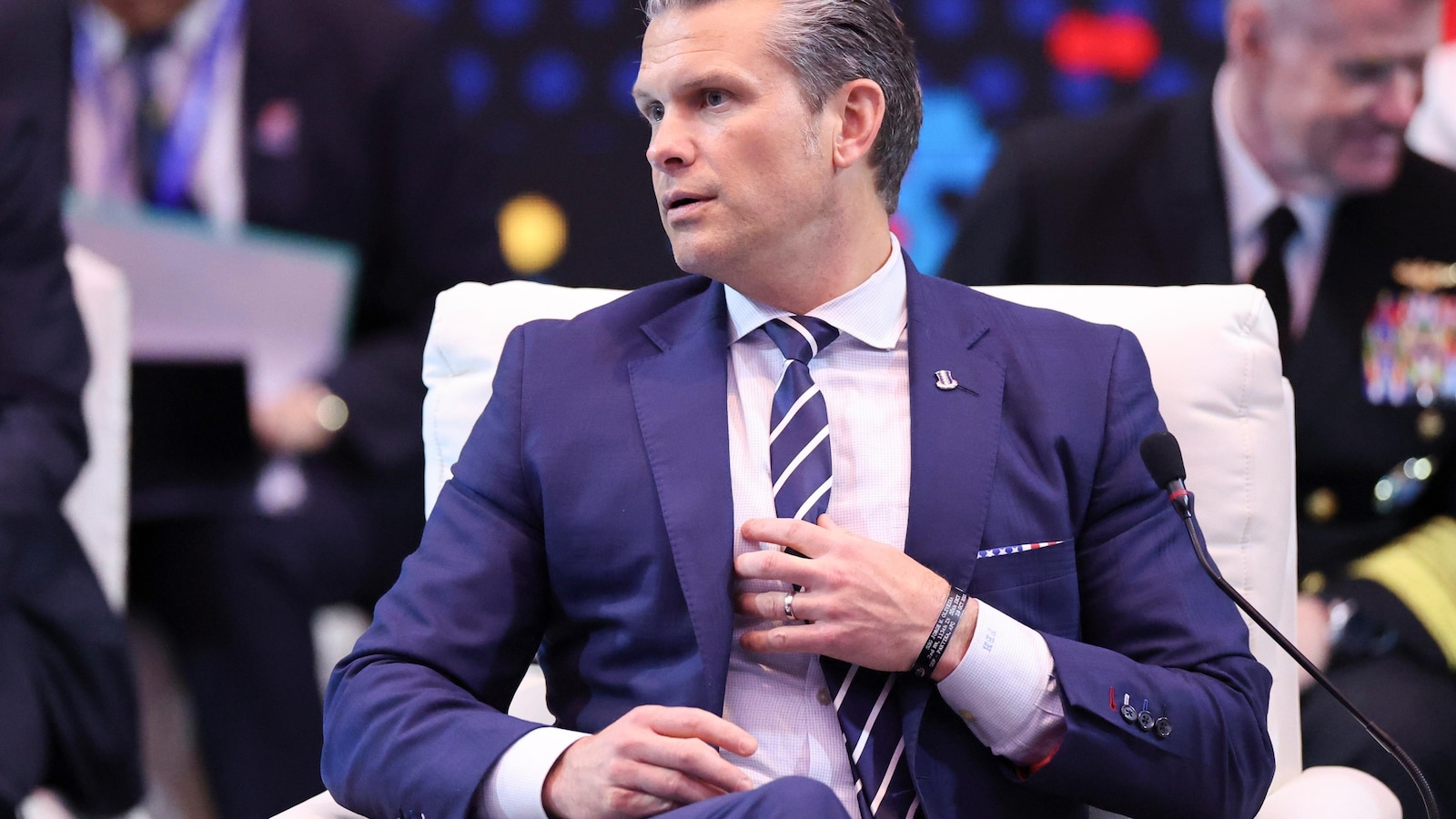 US urges ASEAN to be firm in countering China in the South China Sea