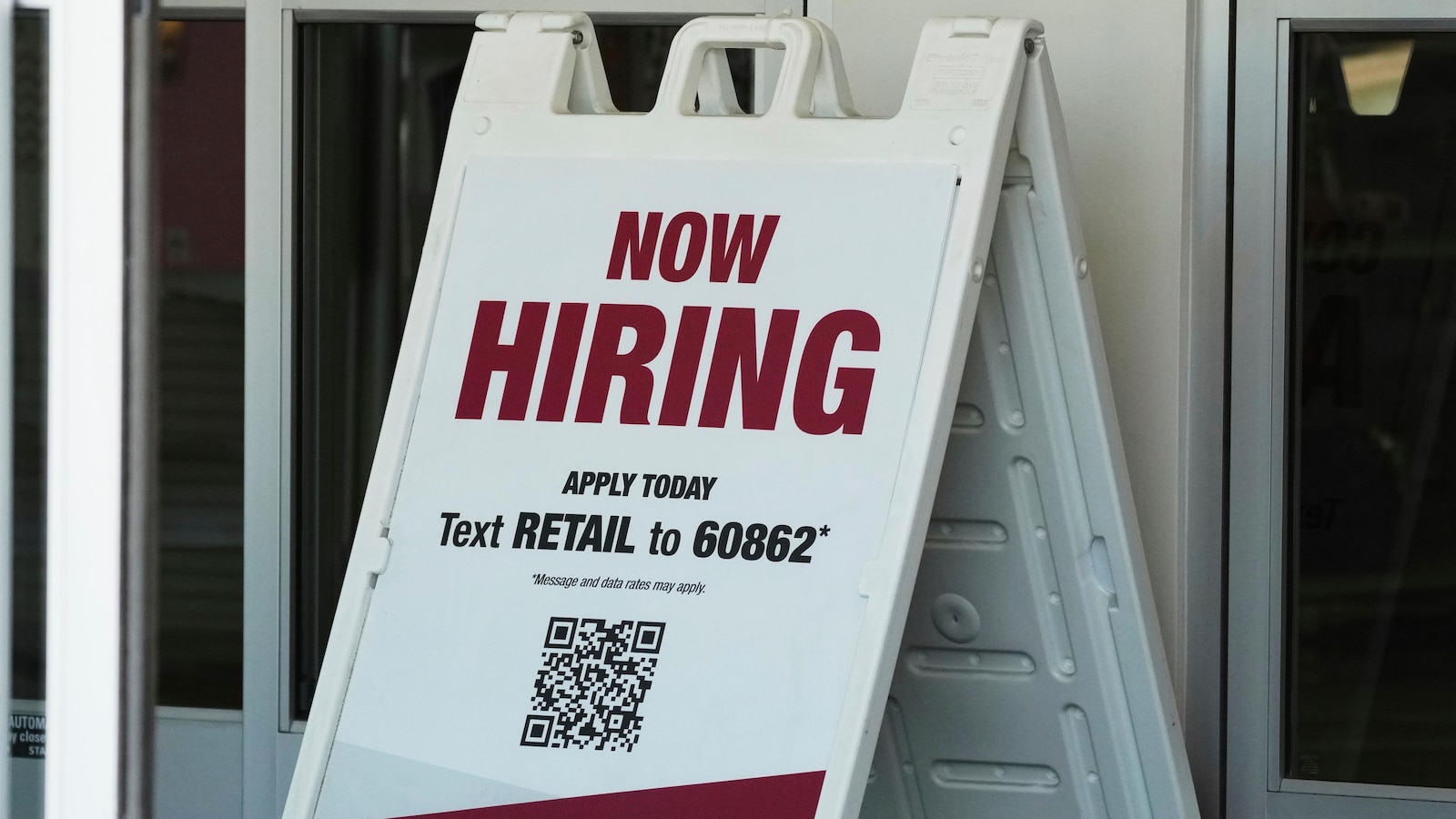 Fewer Americans file for jobless benefits despite signs of slowing labor market