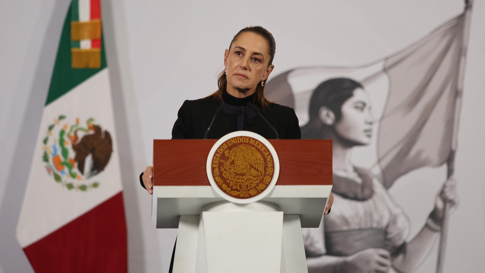 اتخذت الرئيسة المكسيكية كلوديا شينباوم موقفا متشددا مع إدارة ترامب