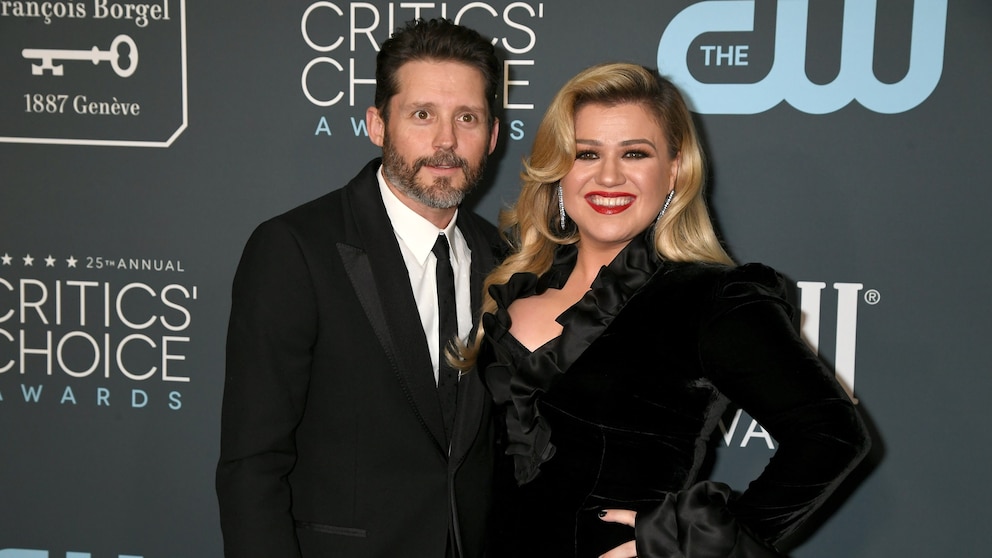Brandon Blackstock, ex-husband of Kelly Clarkson, has died, family confirms - ABC News