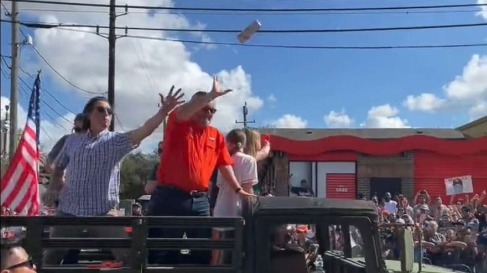 Sen. Ted Cruz hit with beer can during Houston Astros World Series victory  parade - ABC News