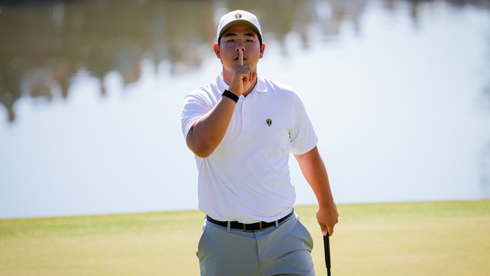 Americans made a small dent in Internationals lead at the Presidents Cup