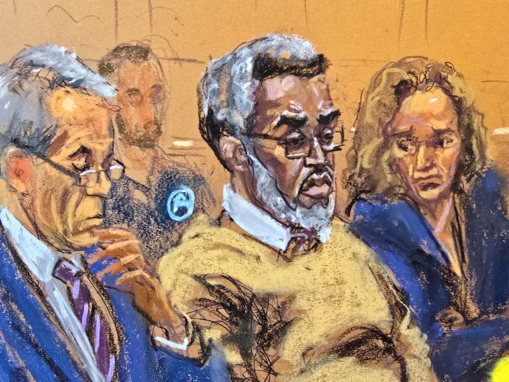 PHOTO: Sentencing hearing of Sean "Diddy" Combs over charges of transporting prostitutes to engage in drug-fueled sexual performances, in New York City