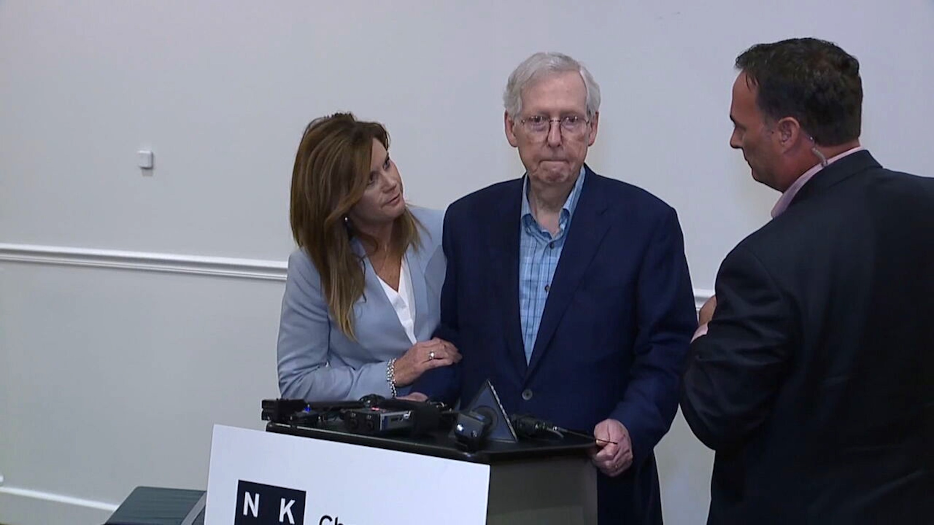 Mitch McConnell freezes at press conference and is escorted away