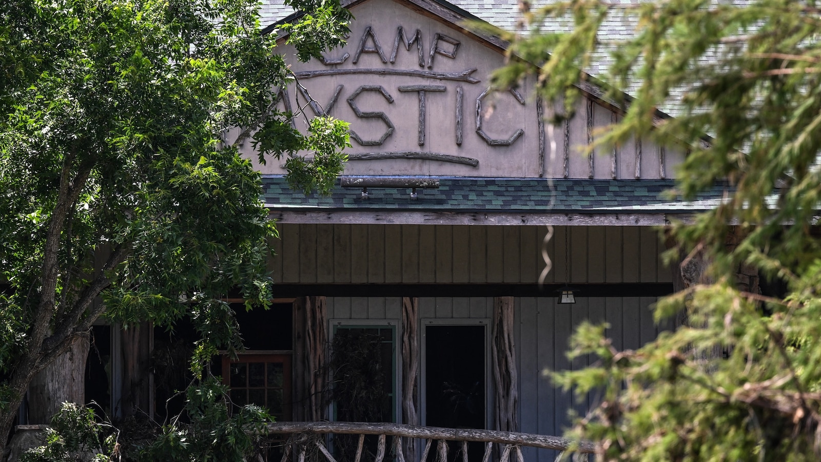 Camp Mystic began evacuating 45 minutes after 'life-threatening flash ...