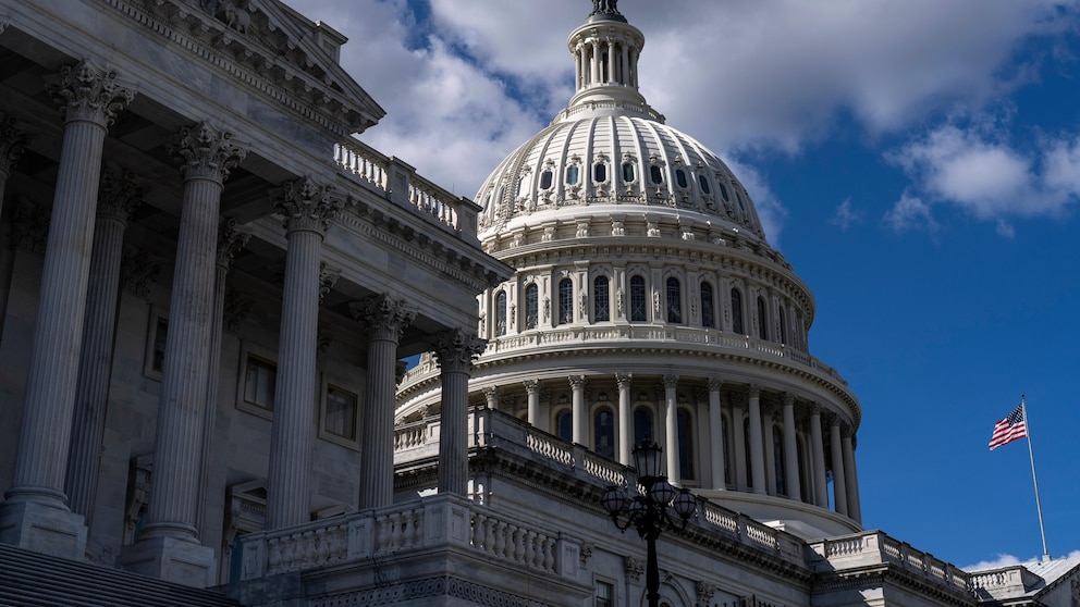 Government shutdown entering sixth day as Republicans and Democrats remain at an impasse - ABC News