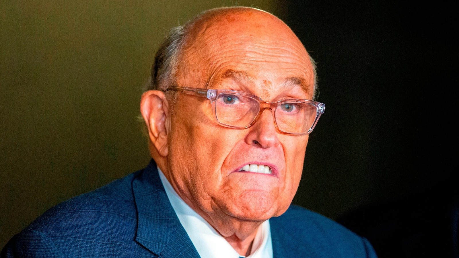 Giuliani returns to his show after viral pneumonia hospitalization  abcnews.com