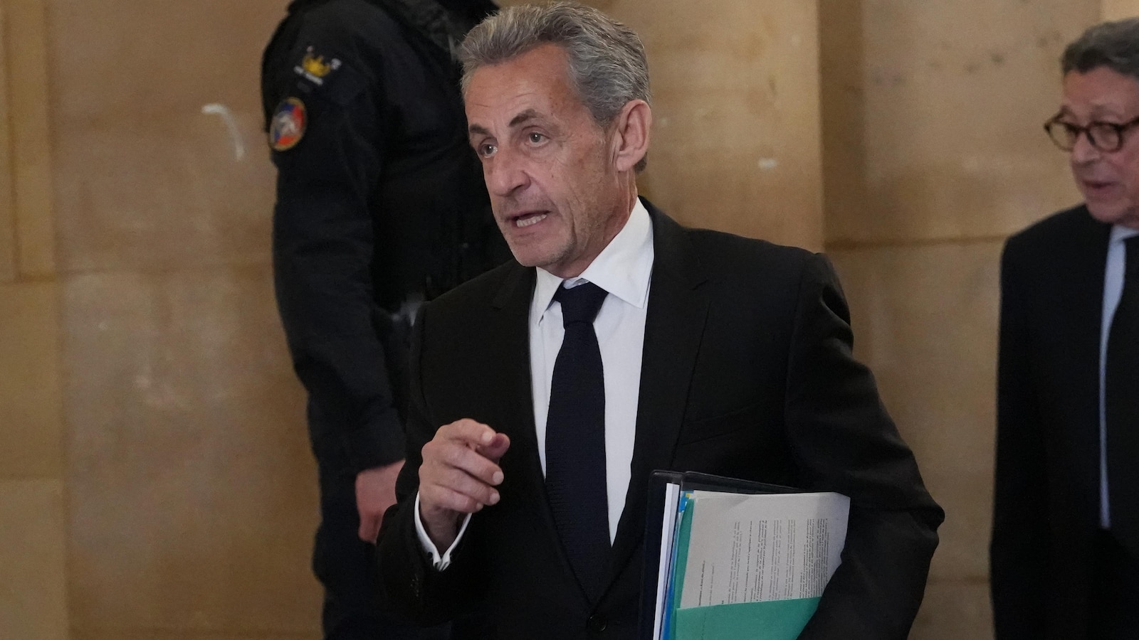 Sarkozy zei dat hij Frankrijk ‘de waarheid’ verschuldigd was toen hij zijn straf aanvechtte