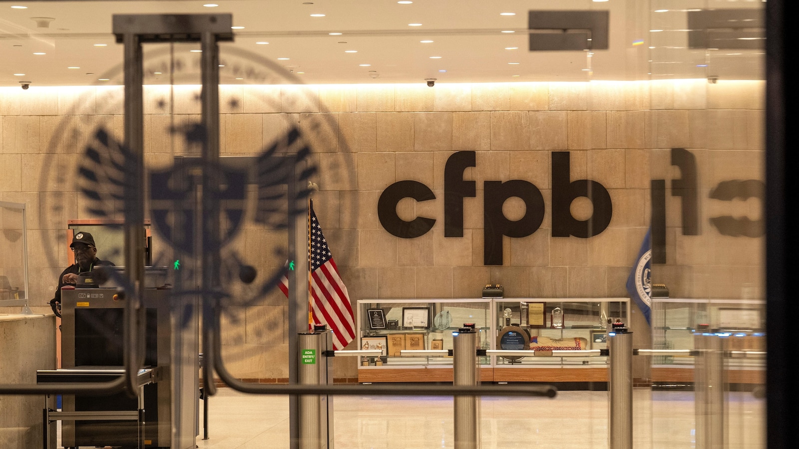 تغييرات إدارة ترامب على CFPB كلفت الأمريكيين 19 مليار دولار، وفقًا لتقرير جديد