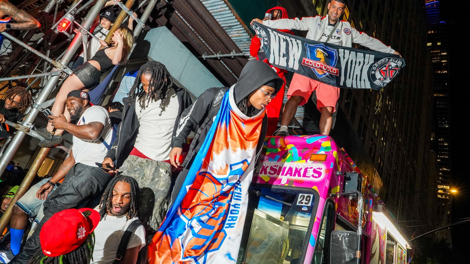 A ‘secure zone’ stops Knicks fans from gathering outside MSG