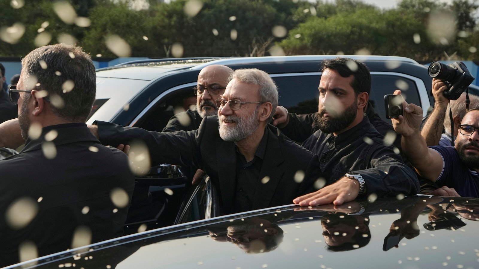 Висш служител по сигурността на Иран ще пътува до Оман, мястото на разговори със САЩ, вероятно с ядрено съобщение