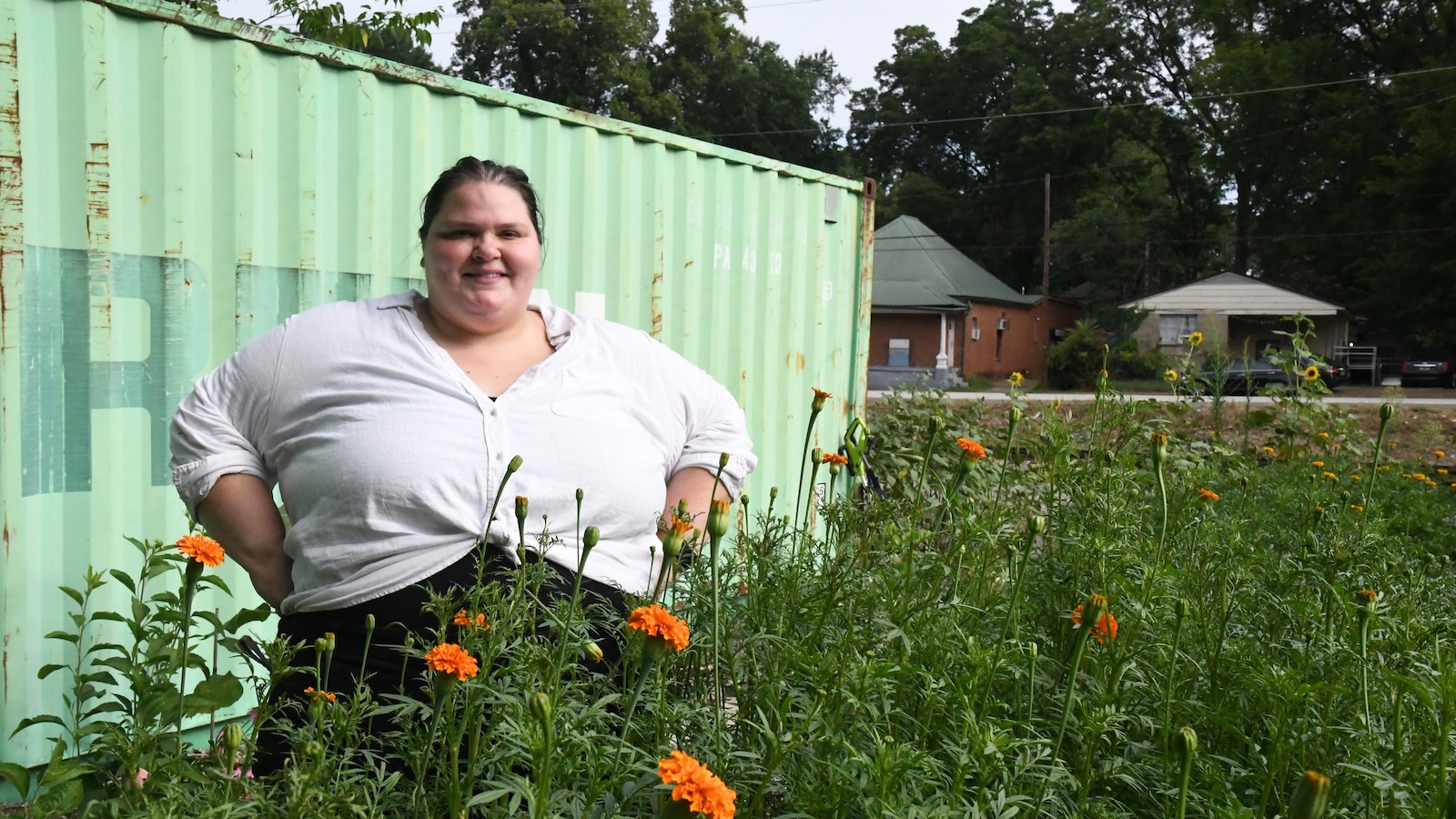  How one gardener's neighbors shared their land to help her start a flower business