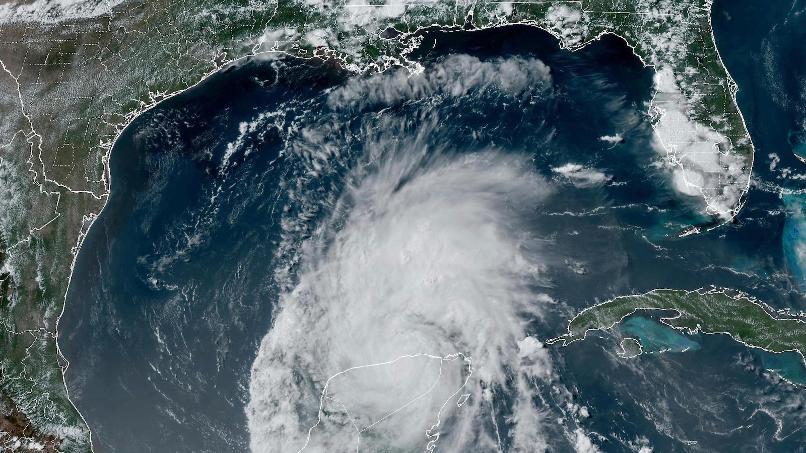  After hitting Yucatan Peninsula, Beryl churns in Gulf of Mexico as Texas braces for potential hit
