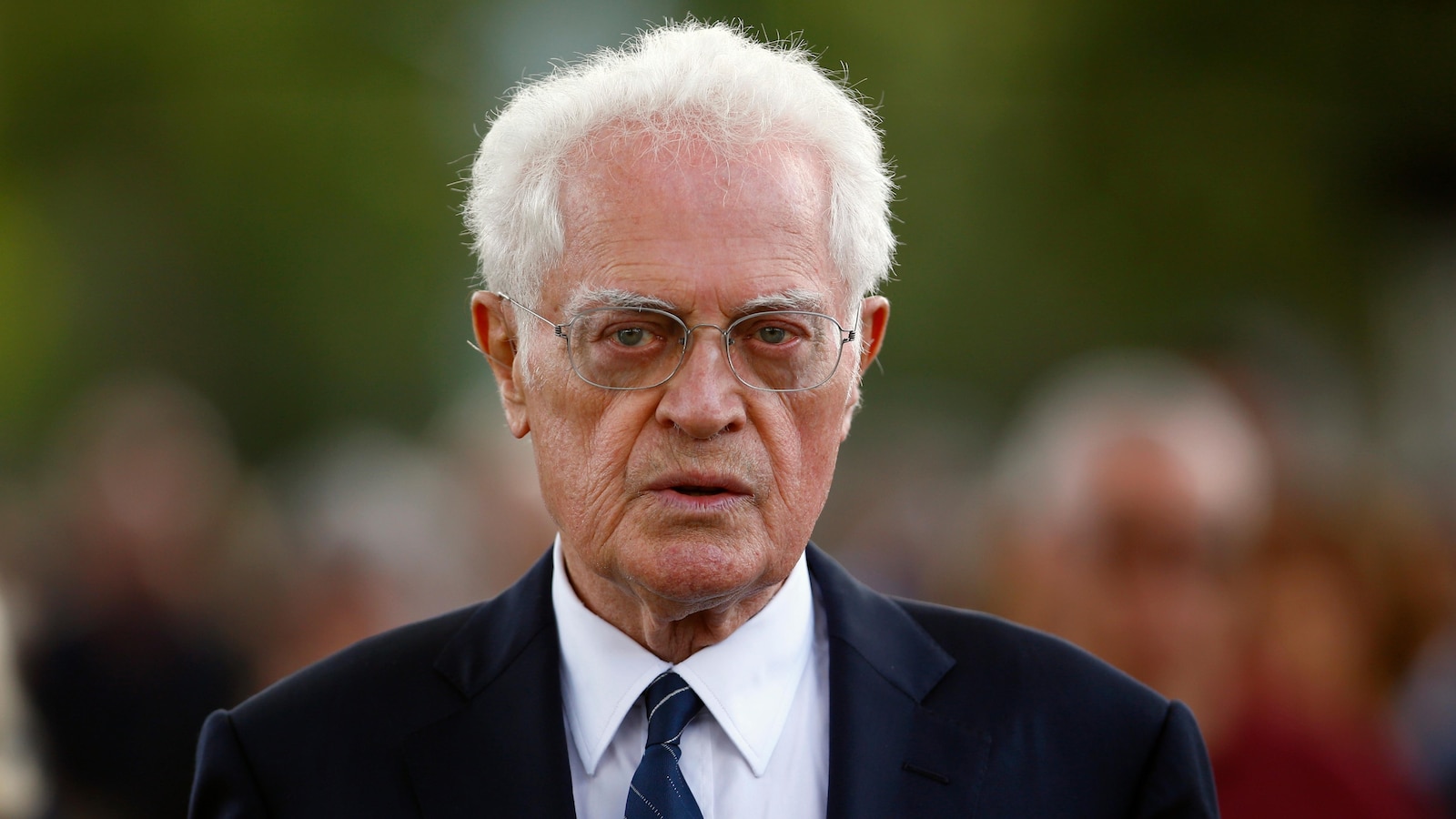 توفي رئيس الوزراء الفرنسي السابق ليونيل جوسبان، مهندس نظام العمل 35 ساعة في الأسبوع، عن عمر يناهز 88 عاما