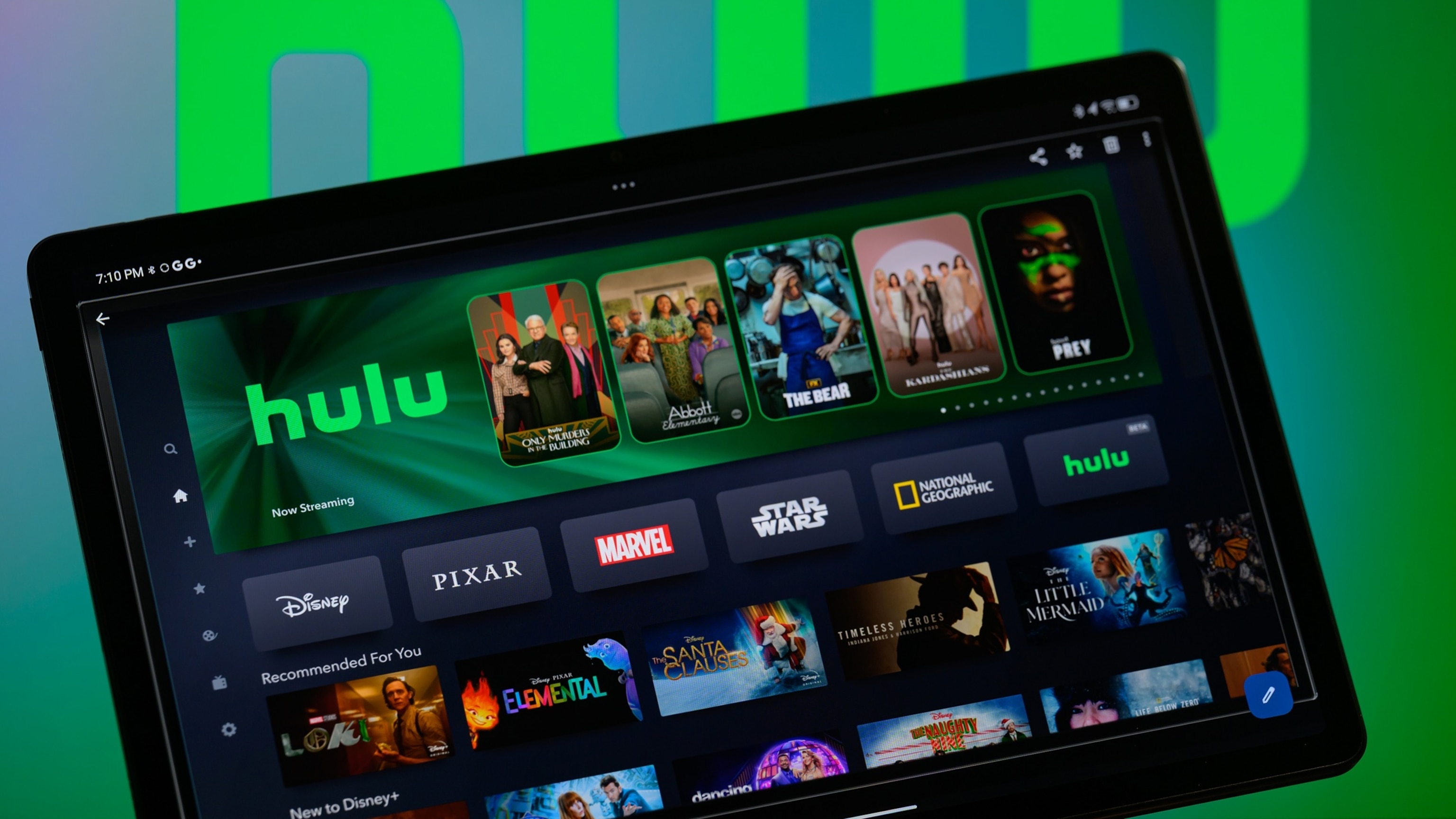 hulu sport live score today football