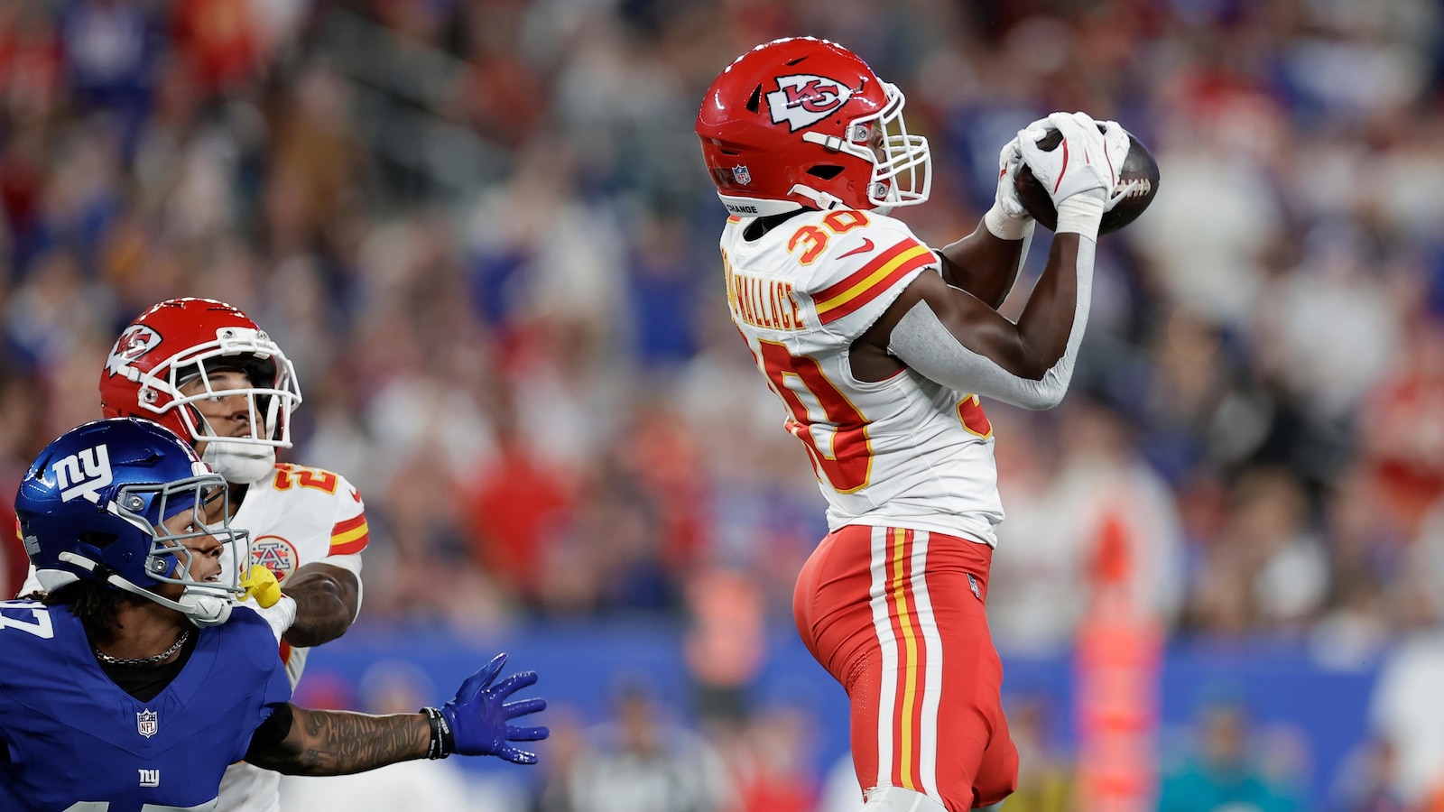Patrick Mahomes Leads Chiefs to First 2023 Win Over Giants