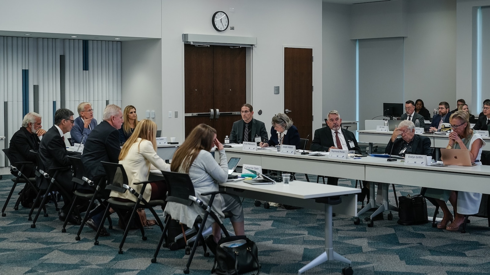 CDC panel abandons COVID vaccine recommendation, saying it’s a personal choice