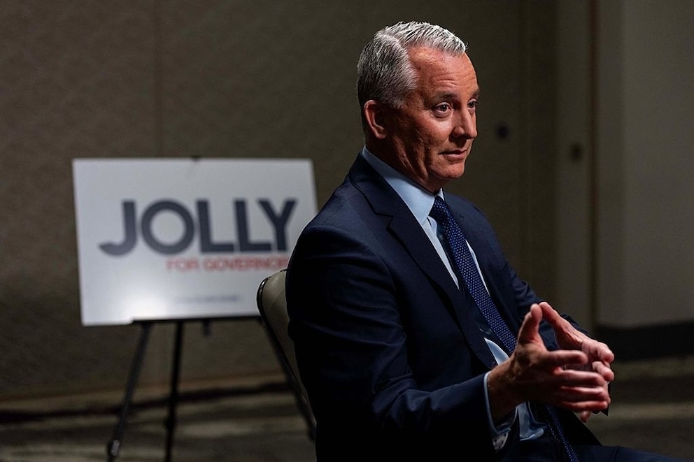 PHOTO: US-NEWS-FLAGOV-JOLLY-1-MI