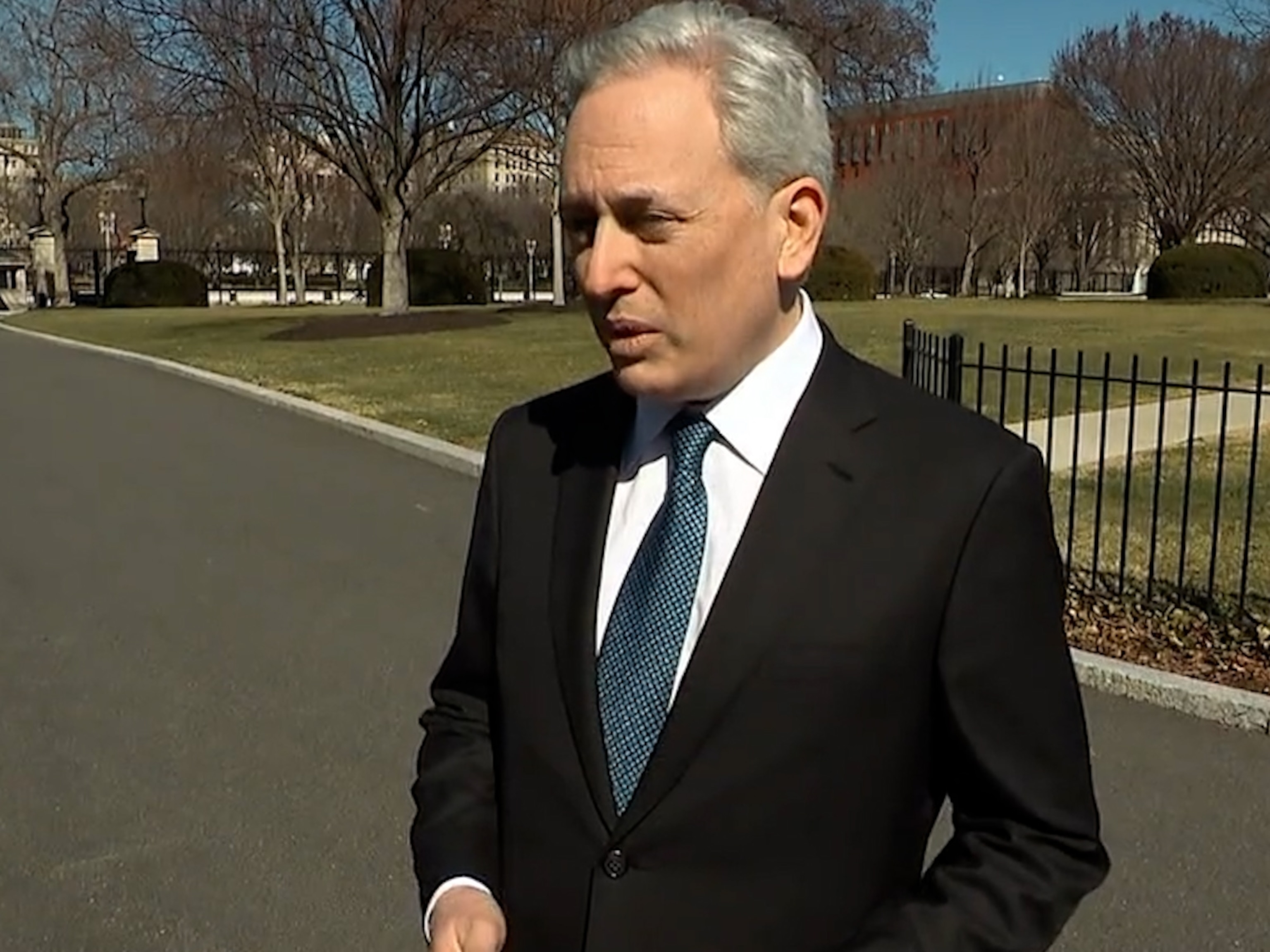 Trump admin tells prosecutors to ease up on crypto enforcement - ABC News