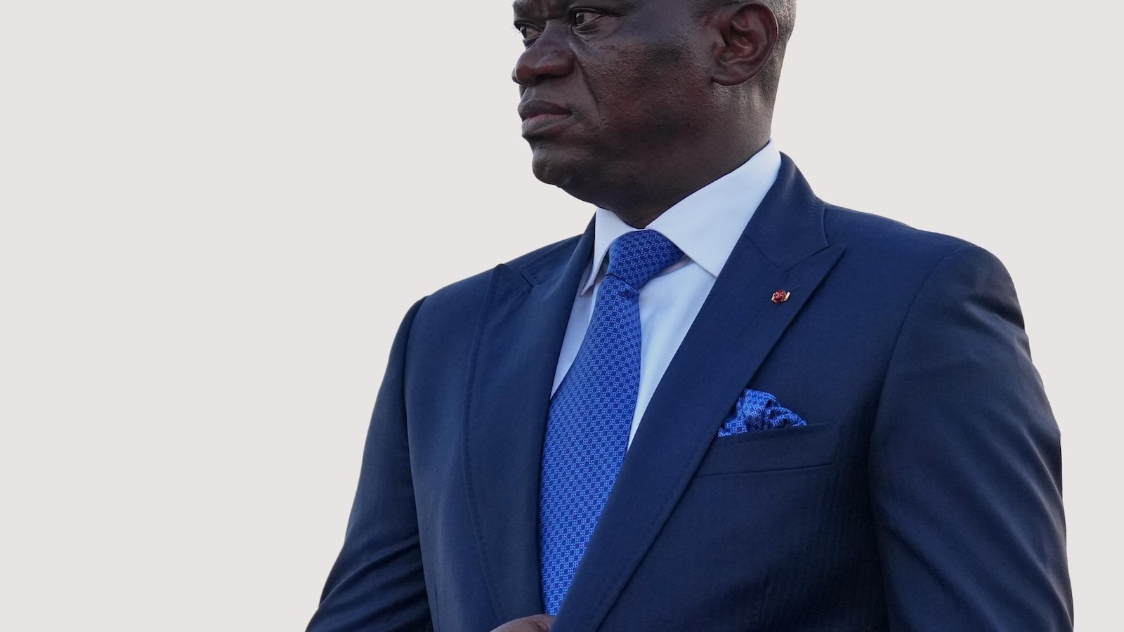 Габон спря достъпа до социалните медии, тъй като критиците обвиняват неговия лидер в репресии срещу несъгласието