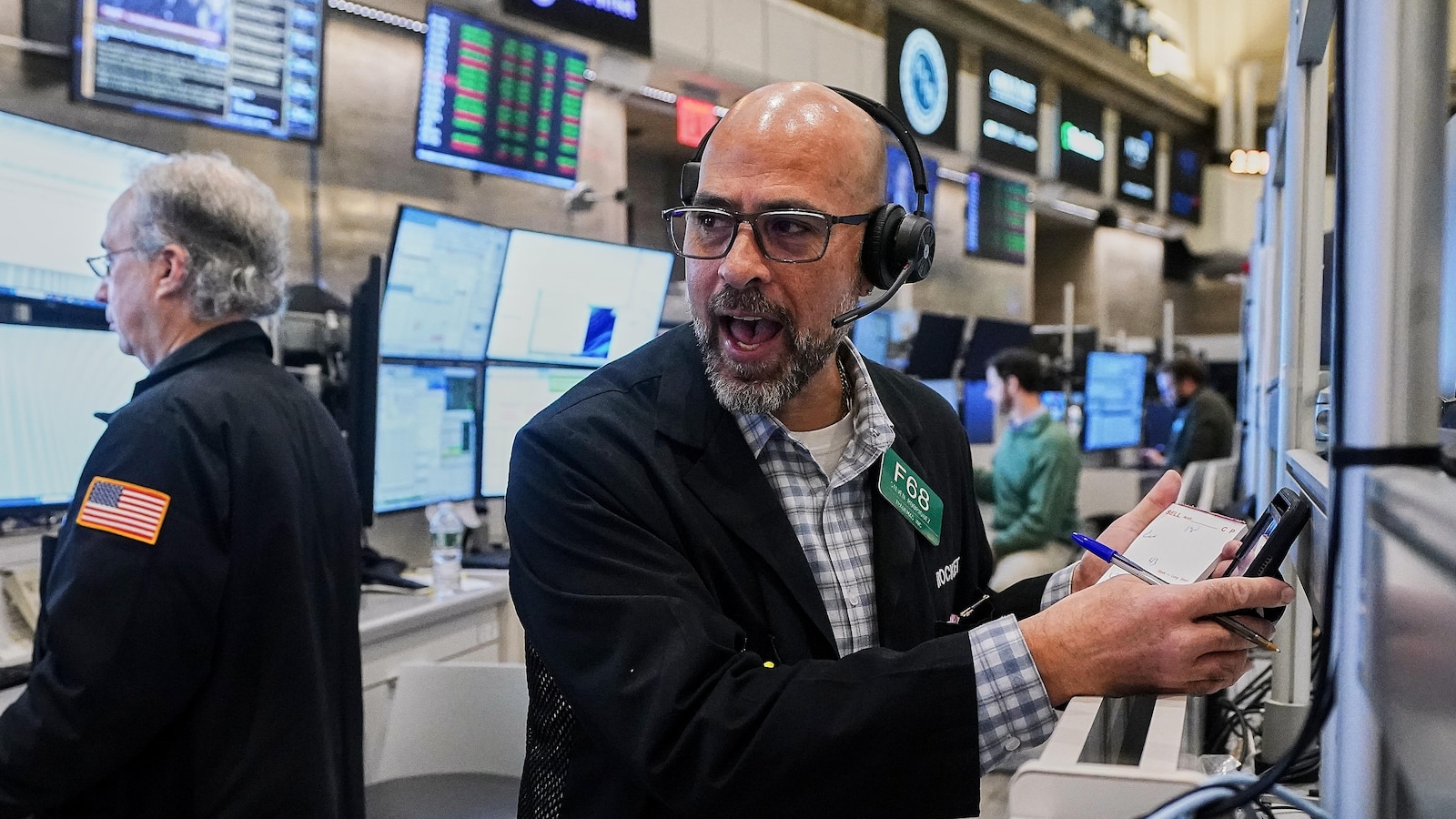 Asian shares and US futures advance, as Tokyo's Nikkei 225 hits a record high