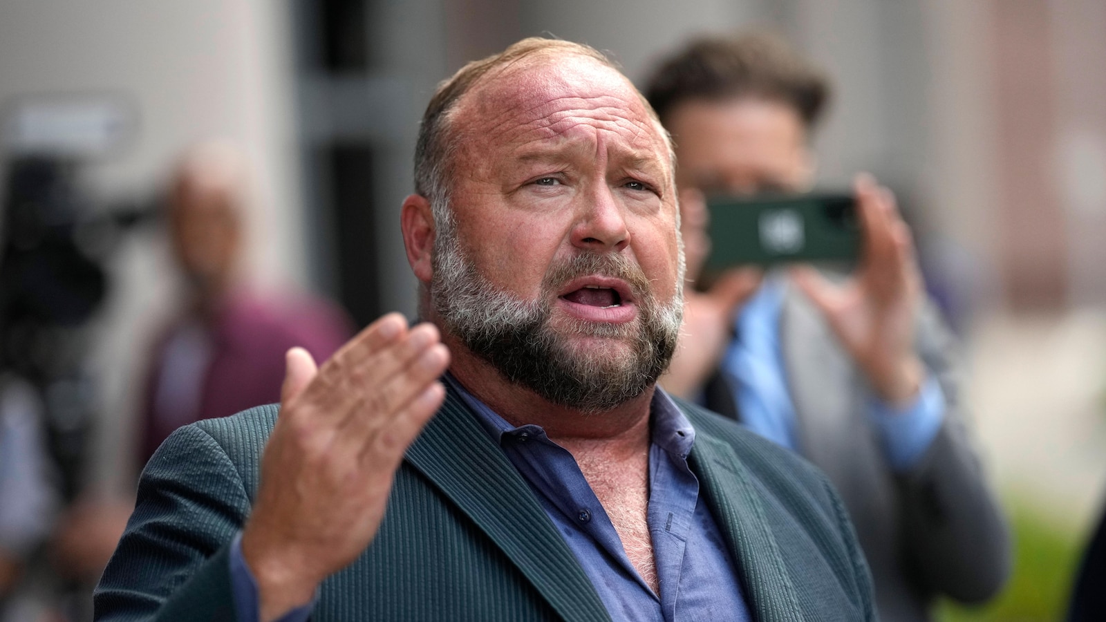 Judge appoints receiver to sell off Alex Jones's Infowars assets