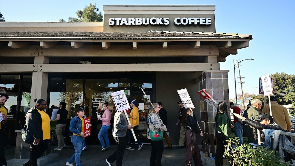 Starbucks strike expands to 300 stores on Christmas Eve
