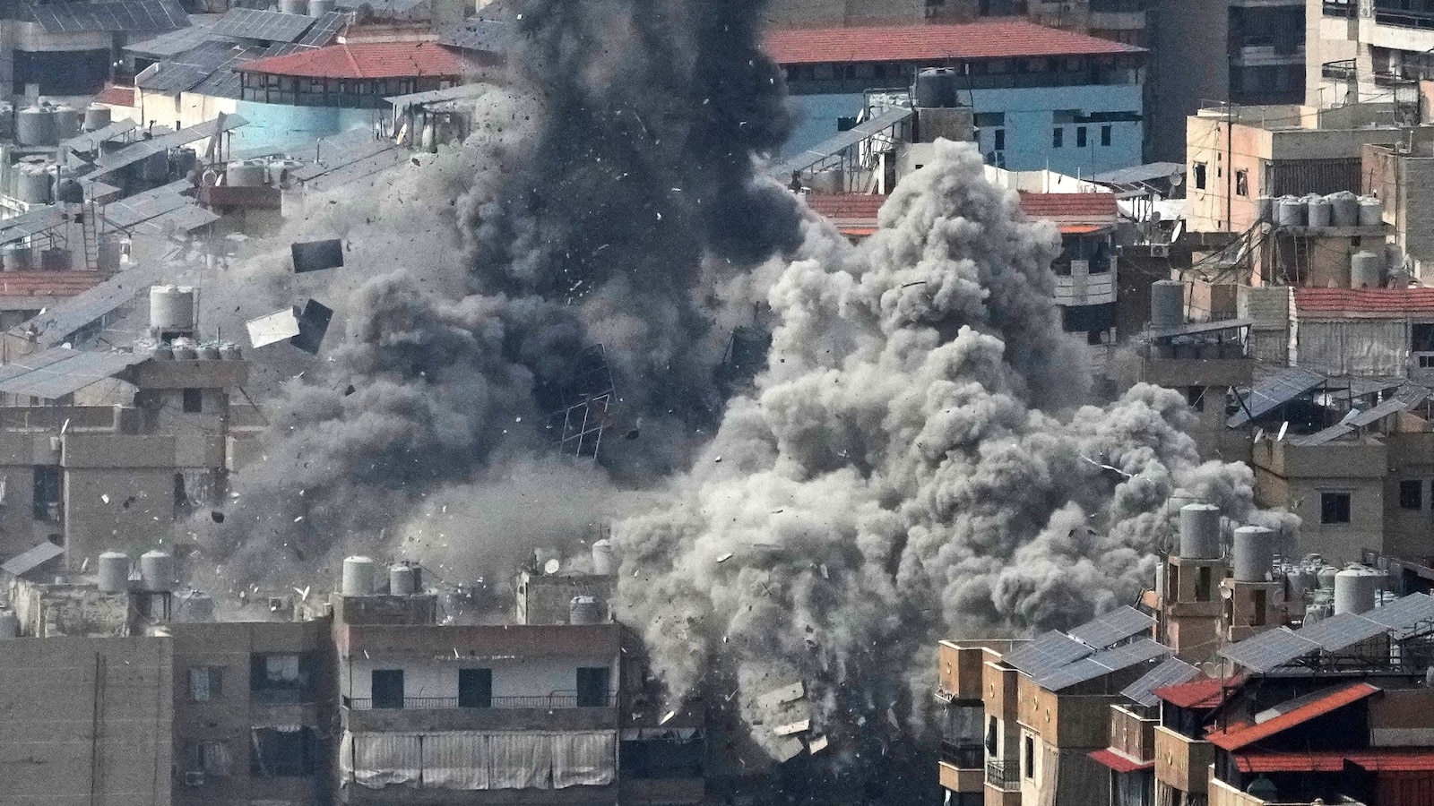 Israel bombardiert Vororte von Beirut und nimmt die Hisbollah inmitten des ...