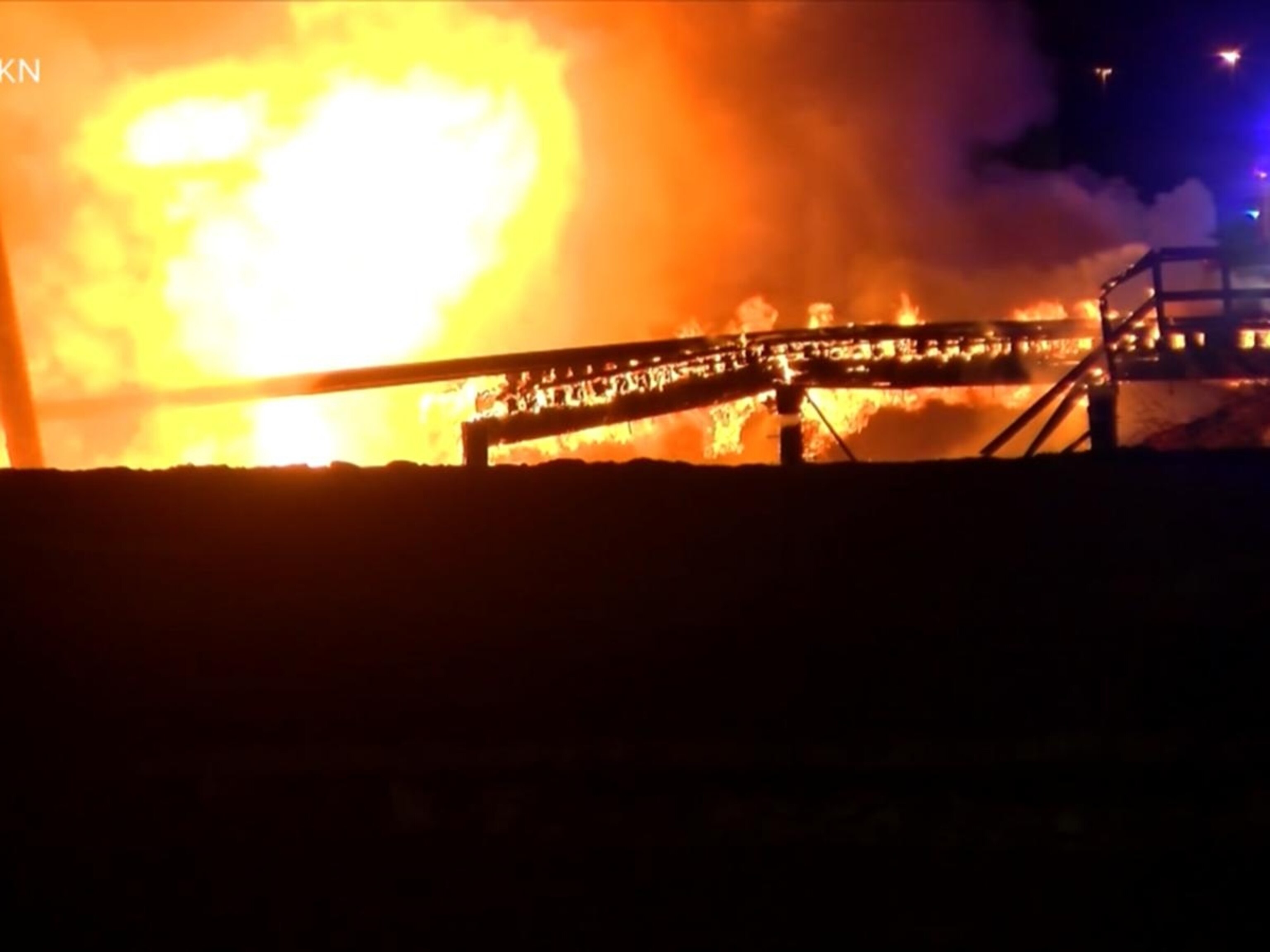 260223_wn_bridge_fire4_hpMain_