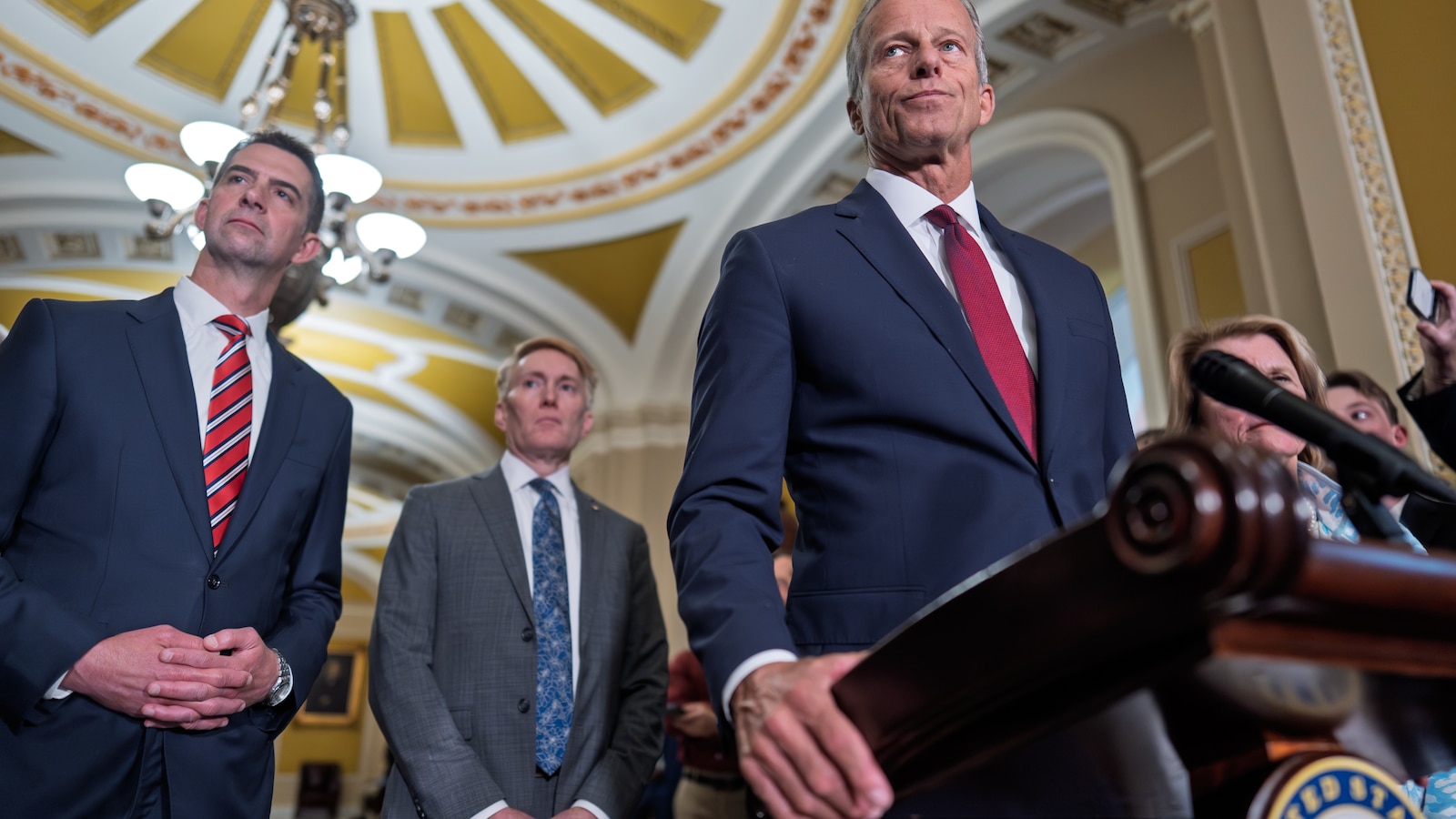  Senate begins voting on bill to fund ICE, Border Patrol as Democrats try to derail it