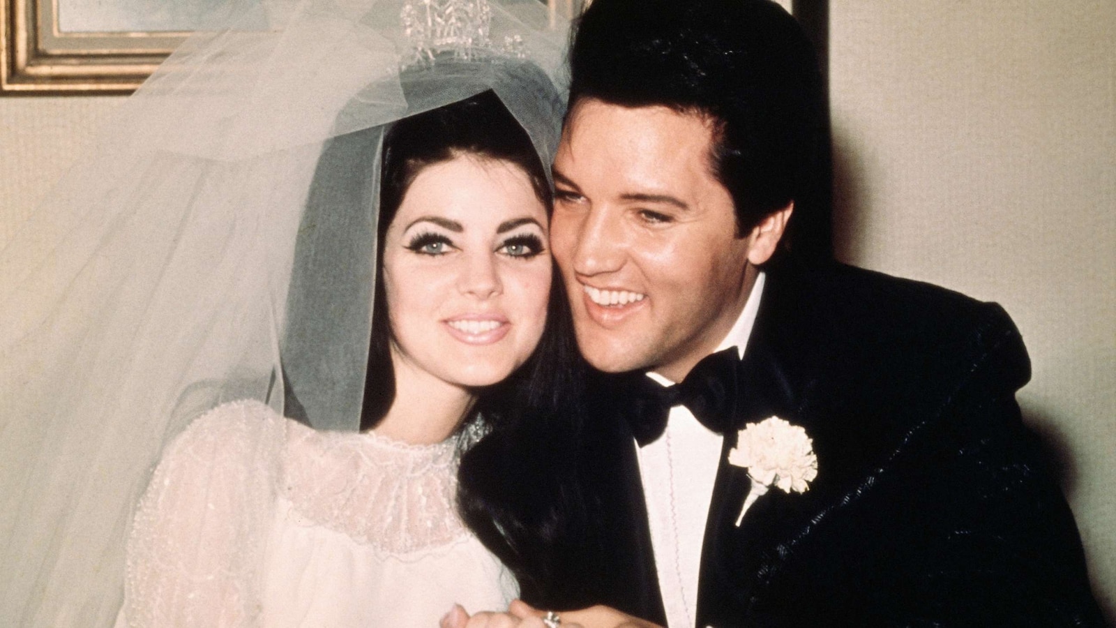 Priscilla Presley emotionally reflects on 'connection' with Elvis when she was 14 - ABC News